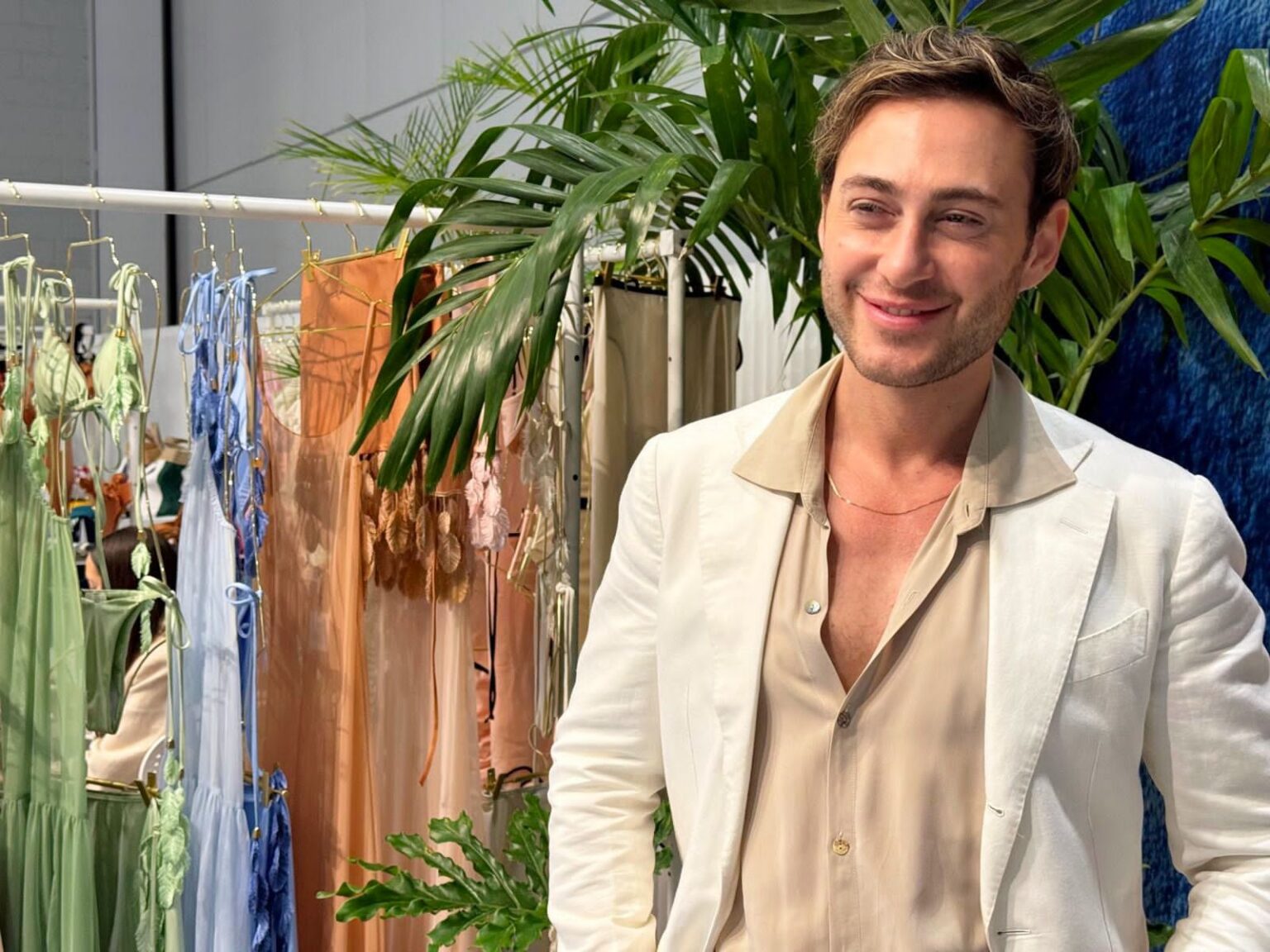 Alessio Nanni, Director de Moda y Belleza de Italian Trade Agency NYC, durante la feria CABANA en Miami Beach, Florida