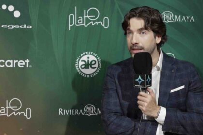El actor Carlos Torres durante una entrevista con NOWTICIA durante los Premios Platino en Xcaret, Riviera Maya (México). Foto: Antoni Belchi