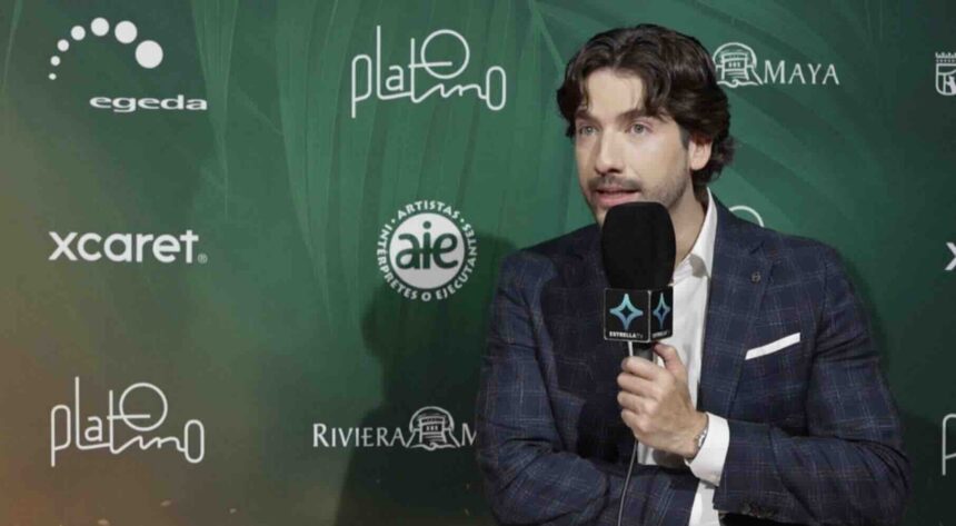 El actor Carlos Torres durante una entrevista con NOWTICIA durante los Premios Platino en Xcaret, Riviera Maya (México). Foto: Antoni Belchi