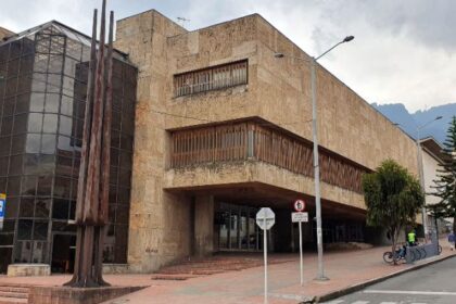 Edificio del Senado de Colombia en Bogotá, sede del poder legislativo colombiano