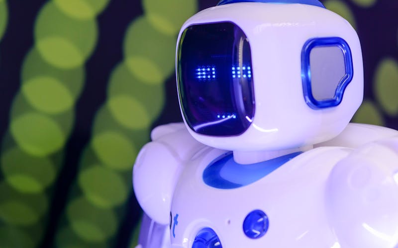 Robot inteligencia artificial futurista